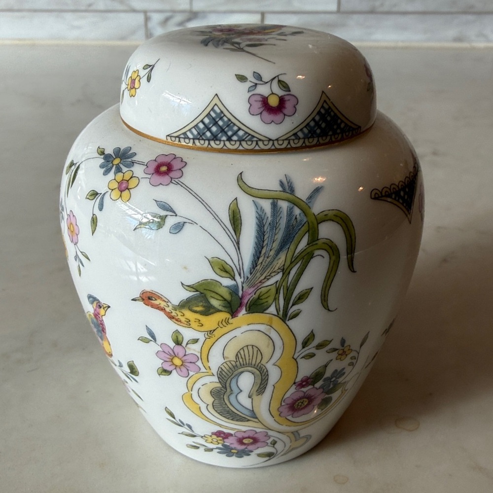 Coalport Paradise Ginger Jar with Birds & Flowers